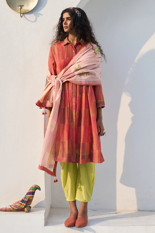 Tropical Coral Sia Kurta With Wee Pants And Kiki Dupatta