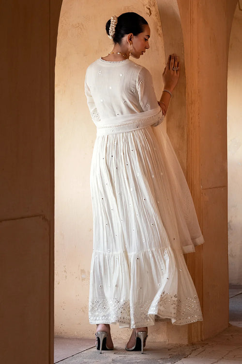 Off White Diamond Angrakha