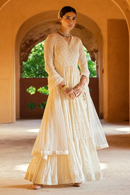 Off White Triangle Angrakha