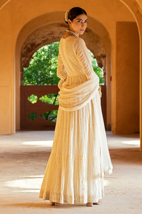 Off White Triangle Angrakha