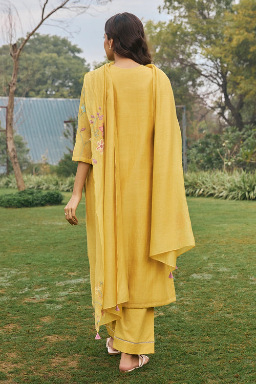 Daffodil Floral Applique Kurta Set