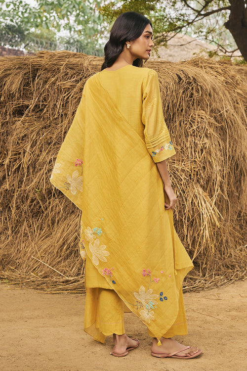 Daffodil Embroidered Kurta Set