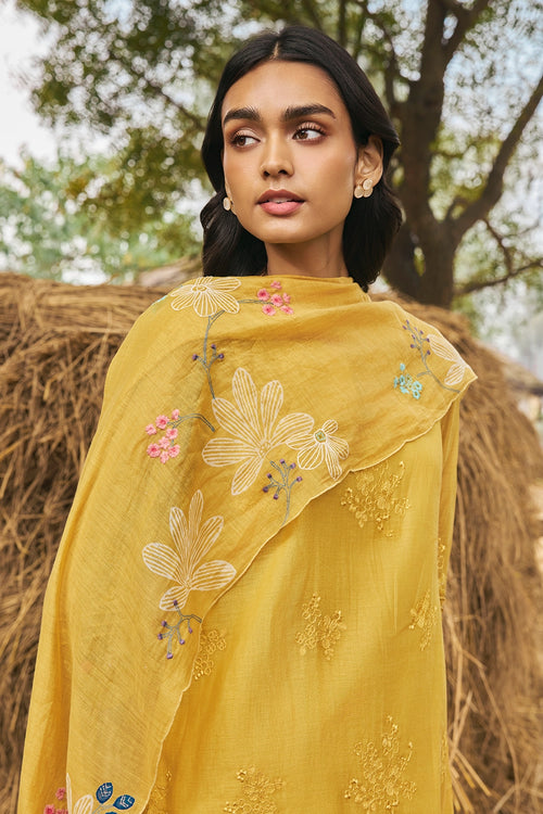 Daffodil Embroidered Kurta Set