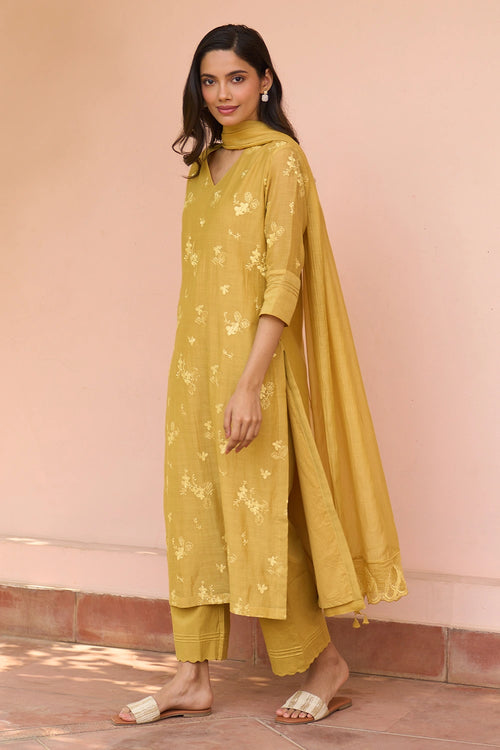 Rue Thread Embroidered Kurta Set