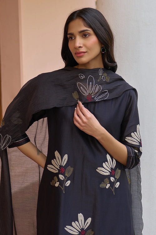Noir Applique Kurta Set