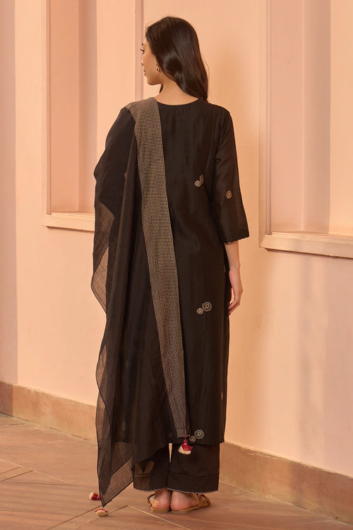 Noir Embroidered Kurta Set