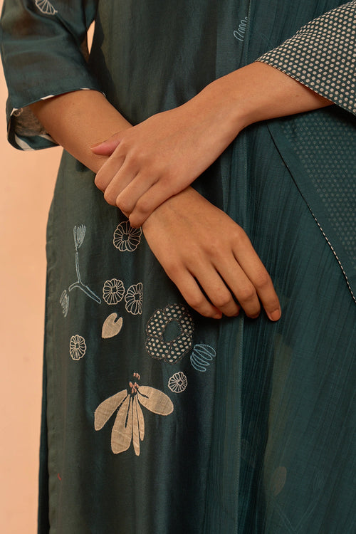 Jade Embroidered Kurta Set