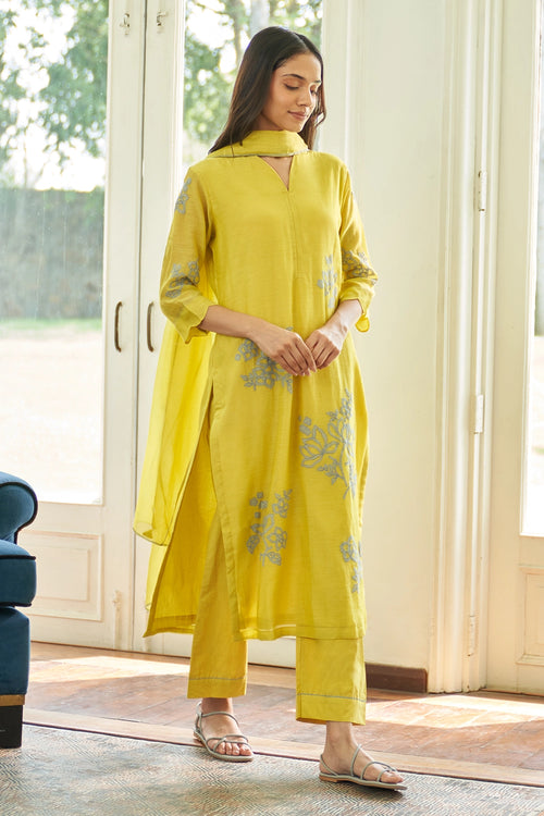 Daffodil Applique Floral Kurta Set