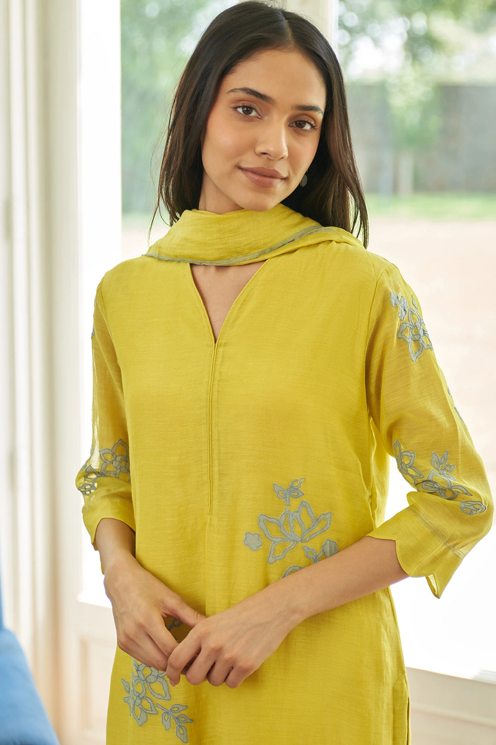 Daffodil Applique Floral Kurta Set