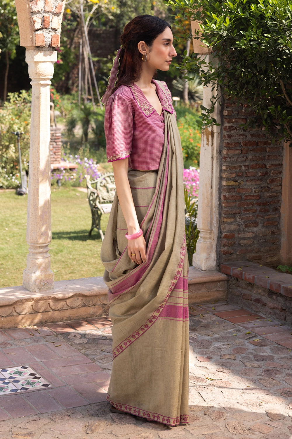 Drifting Bloom Jamdani Saree