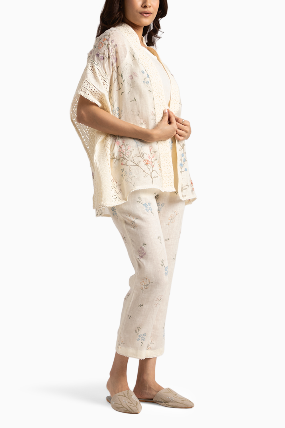 Walk in the Clouds Off White Short Kaftan and Pant