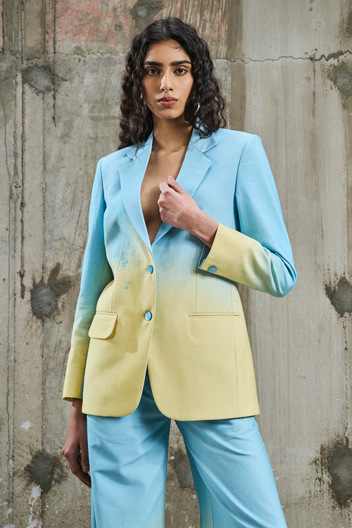 Soft Horizon Blazer With Straight Trousers