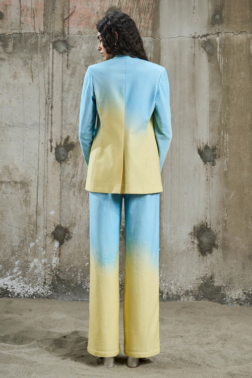Soft Horizon Blazer With Straight Trousers