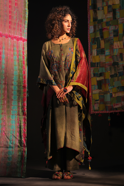 Feezah Embroidered Wool Kaftan Set