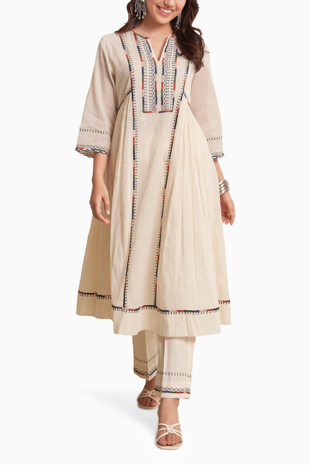 Idhi Off White Kurta Set