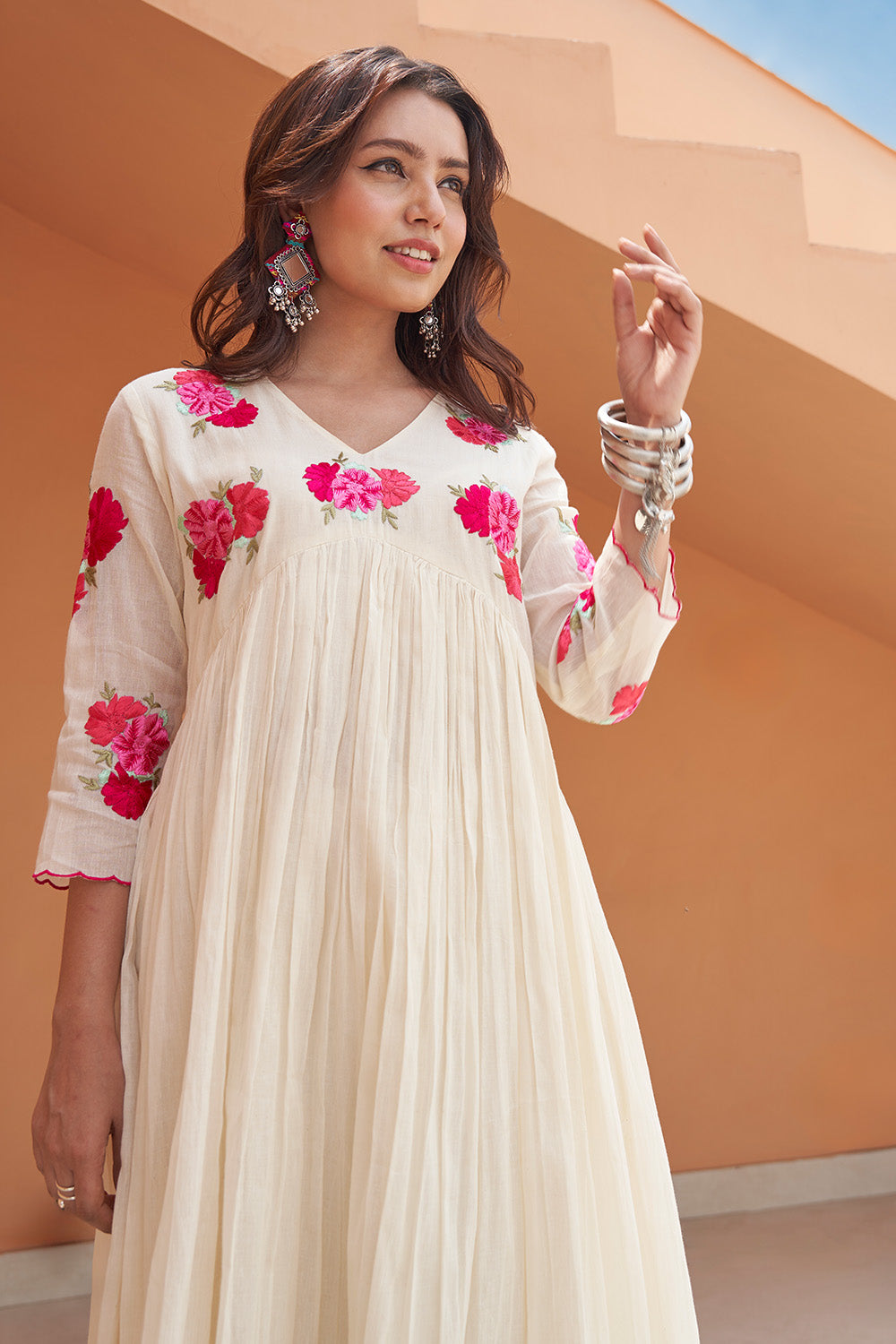 Laila Off White Kurta Set