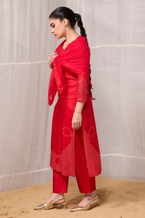 Red Raah Suit