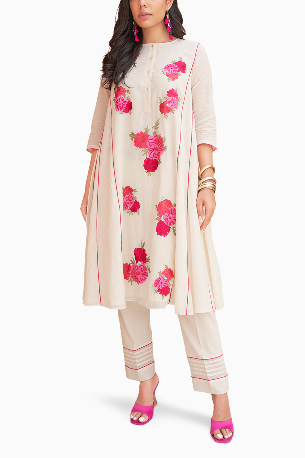 Niyati Off White Kurta Set