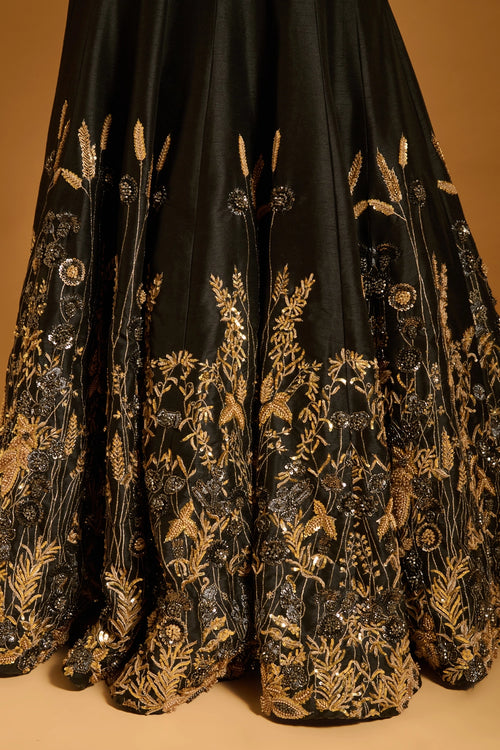 Trifecta Black Farmstead Lehenga