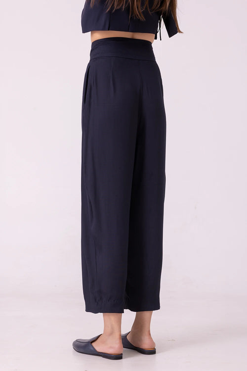 Elinor Black Barrel Pants