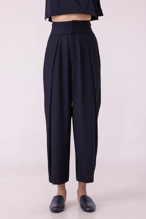 Elinor Black Barrel Pants