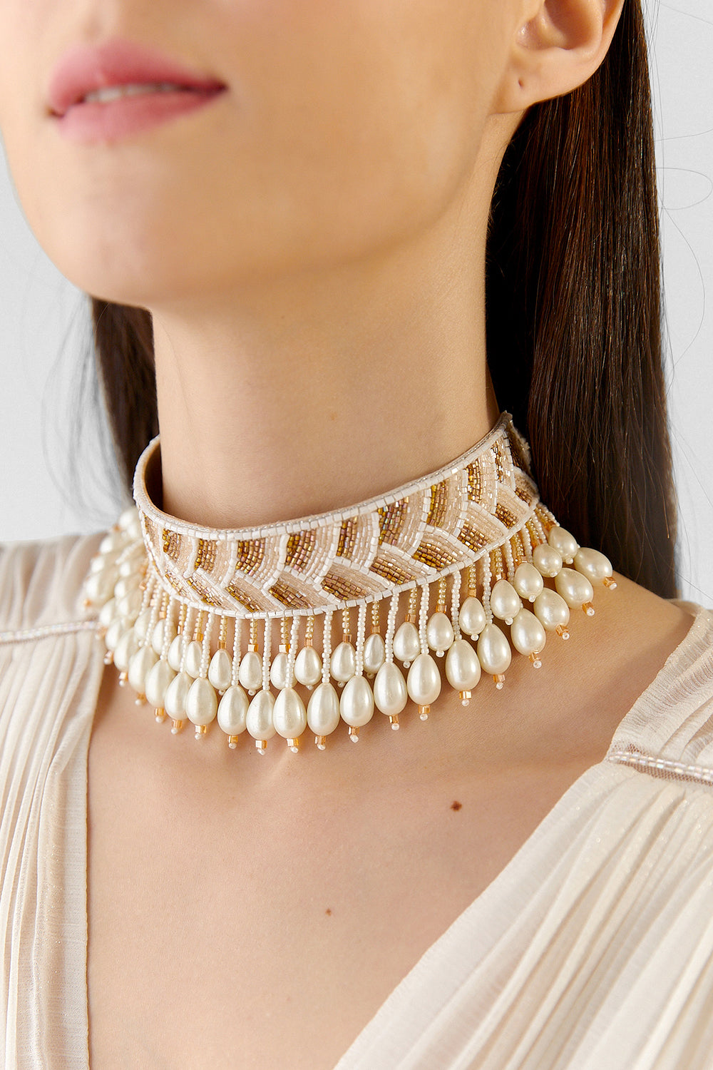 Hazel Choker